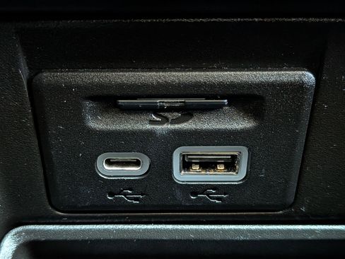 Used 2021 GMC Yukon XL Denali image 28