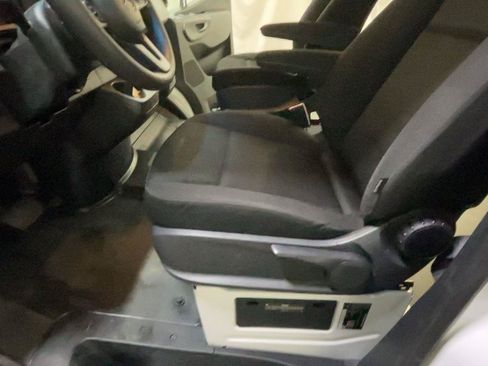 Used 2022 Mercedes-Benz Sprinter 2500 image 33
