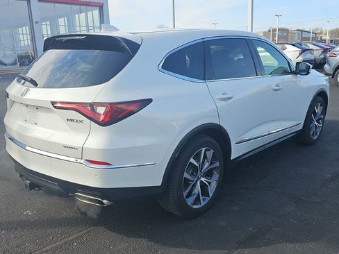 Used 2022 Acura MDX SH-AWD w/ Technology Package image 3