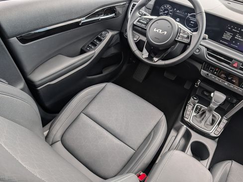 Certified 2024 Kia Seltos EX AWD/4WD image 9