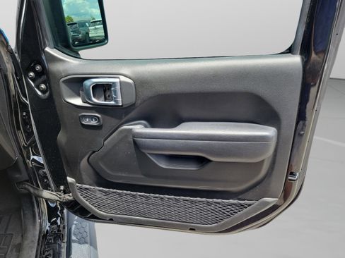 Used 2024 Jeep Wrangler Unlimited Sport AWD/4WD image 5