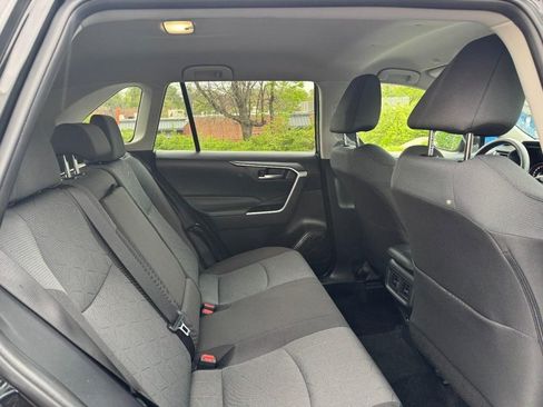 Used 2025 Toyota RAV4 XLE AWD/4WD image 11
