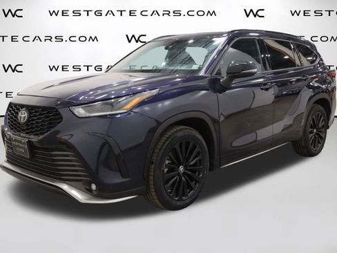 Used 2023 Toyota Highlander XSE image 1