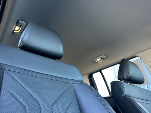 Used 2025 Hyundai Santa Fe SEL FWD image 18