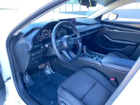 Used 2020 MAZDA MAZDA3 Sedan image 12