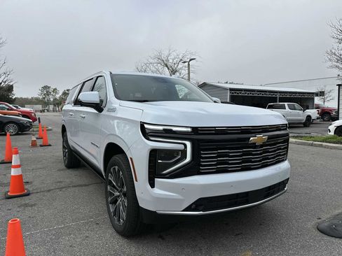 New 2026 Chevrolet Suburban High Country RWD image 8