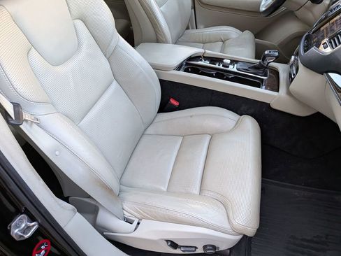 Used 2017 Volvo XC90 T6 Inscription w/ Luxury Package image 33