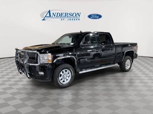 Used 2013 Chevrolet Silverado 2500 LT w/ Z71 Appearance Package AWD/4WD image 1