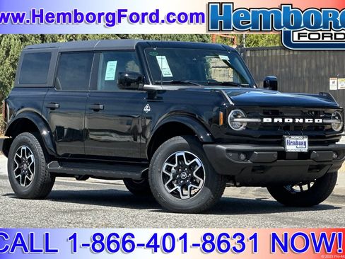 New 2026 Ford Bronco Outer Banks AWD/4WD image 1