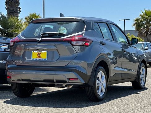 New 2025 Nissan Kicks Play S image 5
