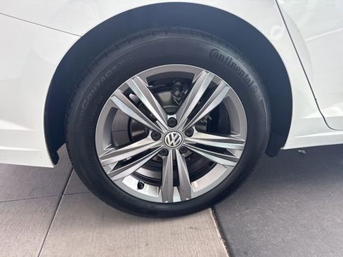 Used 2020 Volkswagen Jetta R-Line w/ R-Line Cold Weather Package image 12