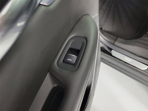 Certified 2025 Cadillac XT6 Premium Luxury image 15