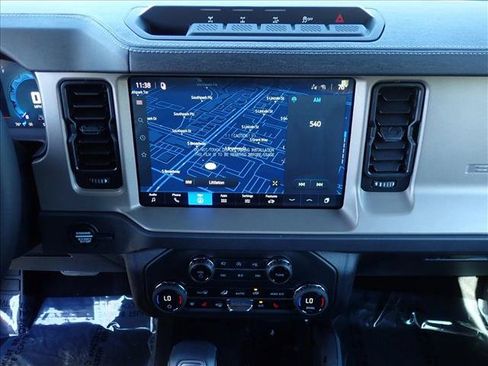 New 2026 Ford Bronco Outer Banks w/ Sasquatch Package AWD/4WD image 16