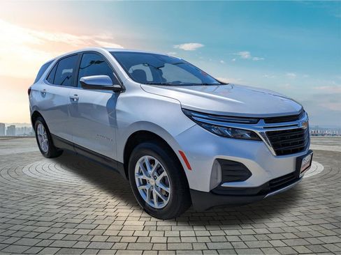 Used 2022 Chevrolet Equinox LT AWD/4WD image 2