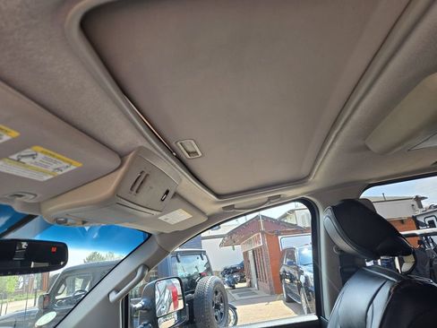 Used 2014 Nissan Titan SL w/ SL Moonroof Package RWD image 17