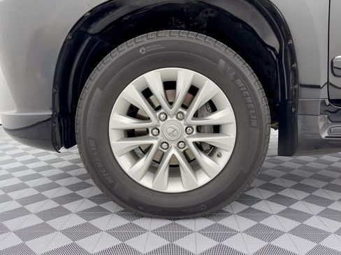 Used 2019 Lexus GX 460 Premium AWD/4WD image 13