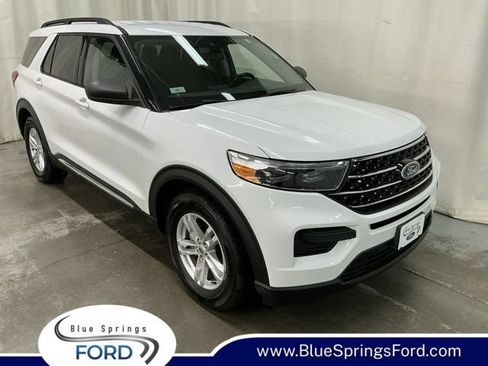 Used 2020 Ford Explorer XLT RWD image 1