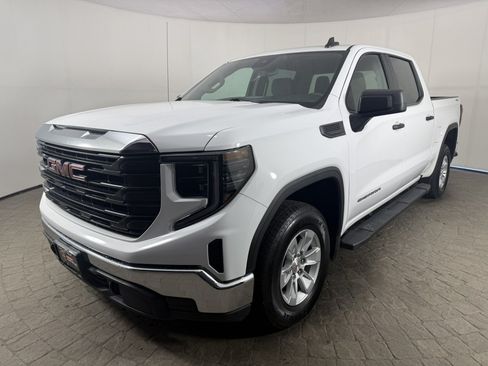 Used 2024 GMC Sierra 1500 Pro w/ Pro Value Package AWD/4WD image 3