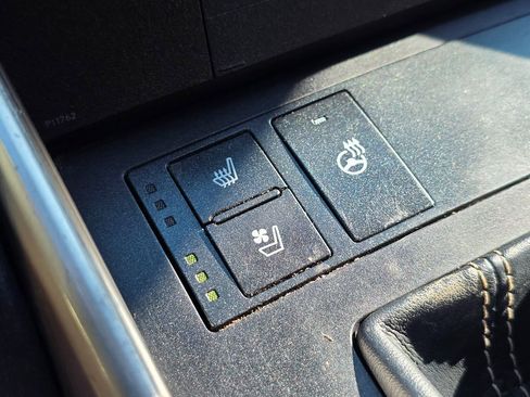 Used 2019 Lexus IS 300 w/ Navigation Package image 31