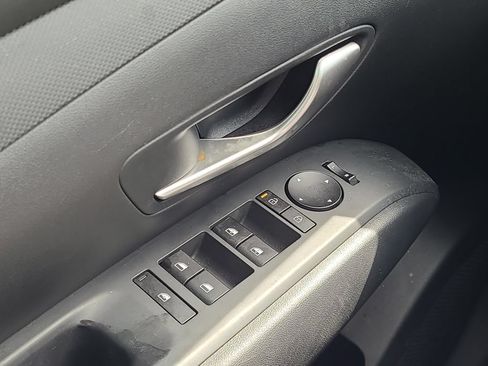 Used 2025 Hyundai Tucson SEL FWD image 18