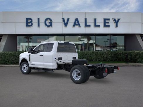 New 2026 Ford F350 XL w/ XL Chrome Package AWD/4WD image 4
