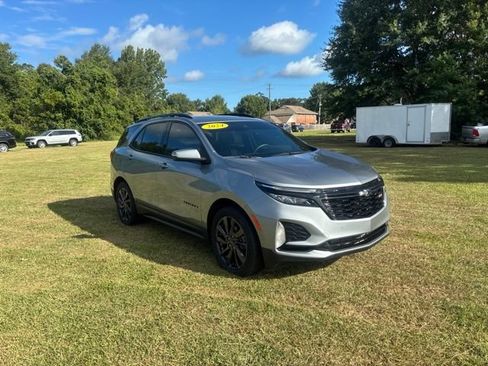 Used 2024 Chevrolet Equinox RS w/ RS Leather Package FWD image 3