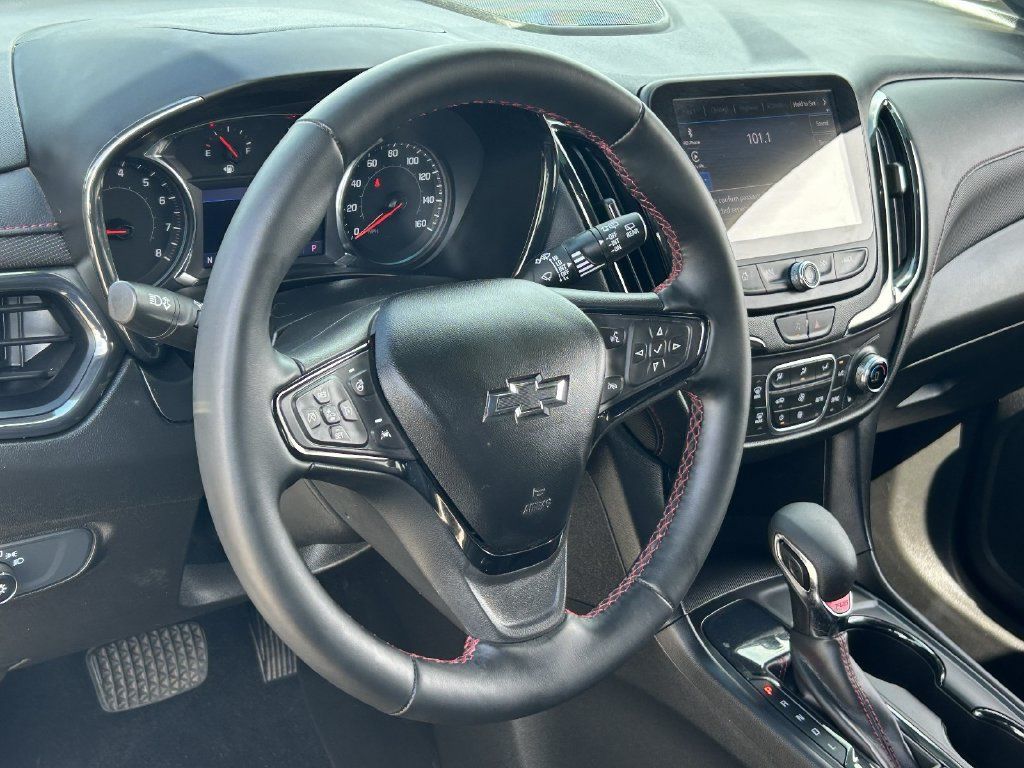 Used 2022 Chevrolet Equinox RS w/ RS Leather Package FWD image 21