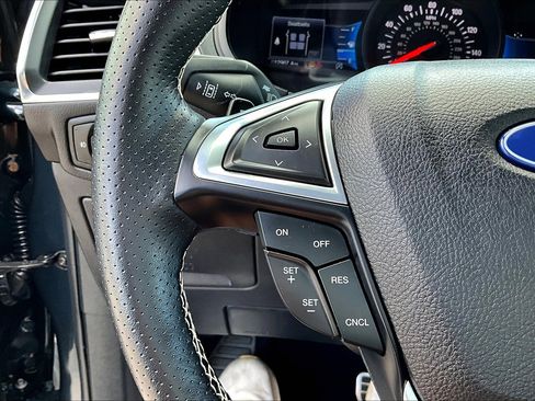 Used 2024 Ford Edge ST image 22