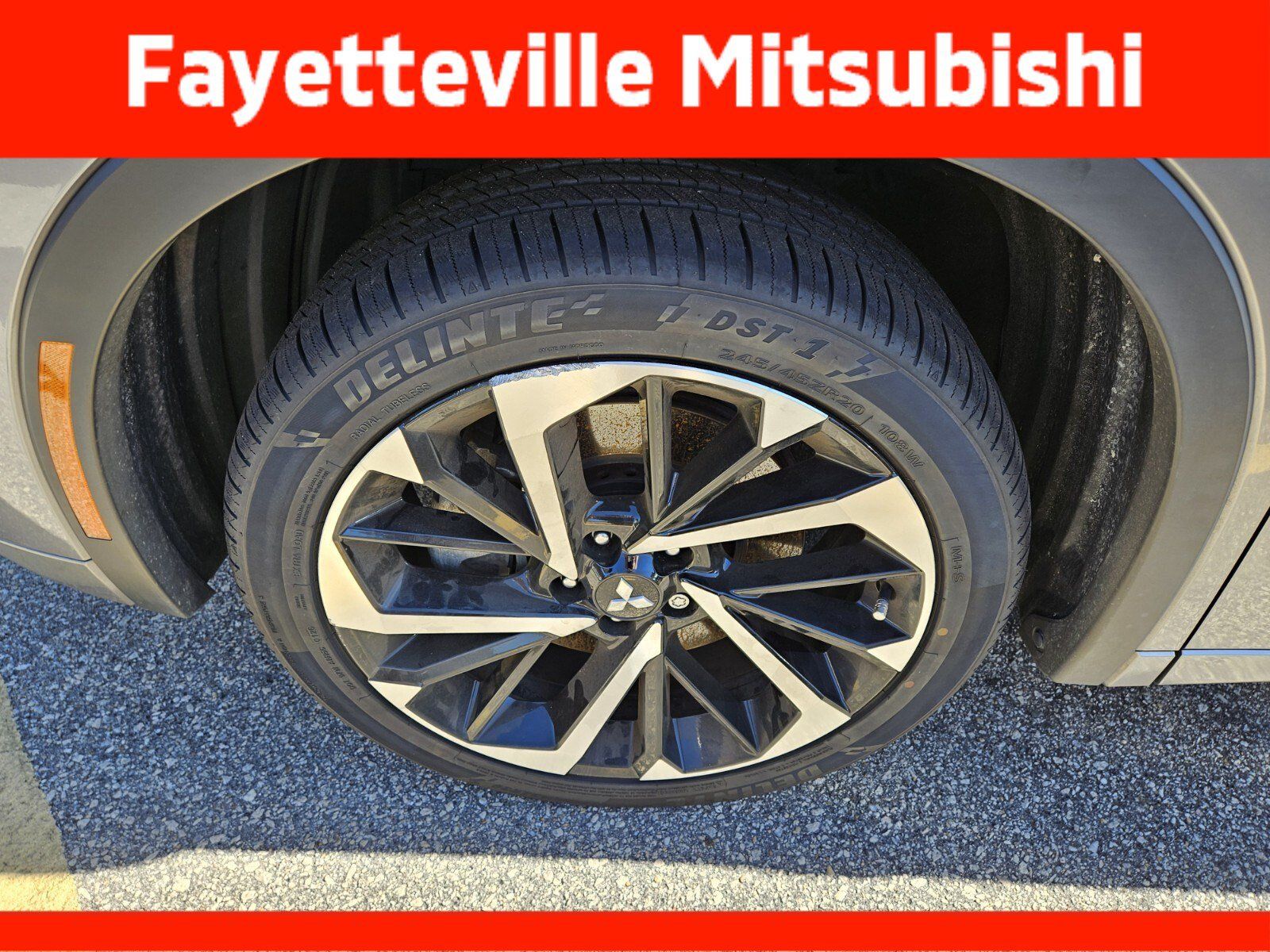 Used 2023 Mitsubishi Outlander SEL AWD/4WD image 7