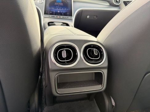 Used 2024 Mercedes-Benz C 300 4MATIC Sedan image 32