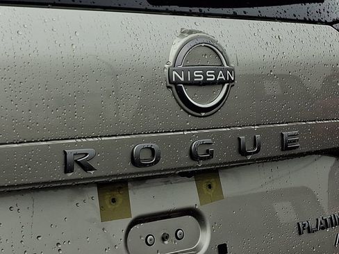 Used 2024 Nissan Rogue Platinum w/ Platinum Premium Package image 36