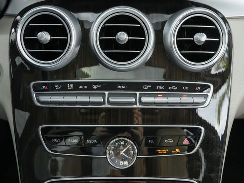 Used 2021 Mercedes-Benz C 300 Sedan image 14