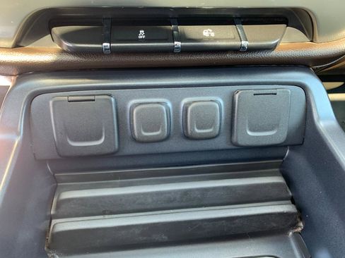 Used 2014 Chevrolet Silverado 1500 LTZ AWD/4WD image 27