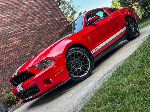 Used 2012 Ford Mustang Shelby GT500 w/ SVT Performance Pkg RWD image 3