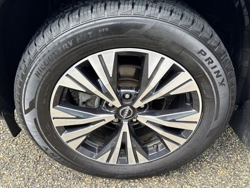 Used 2023 Nissan Rogue SV image 20