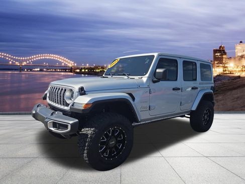 Used 2024 Jeep Wrangler Unlimited Sahara AWD/4WD image 1
