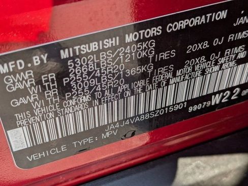 Used 2025 Mitsubishi Outlander SE image 29