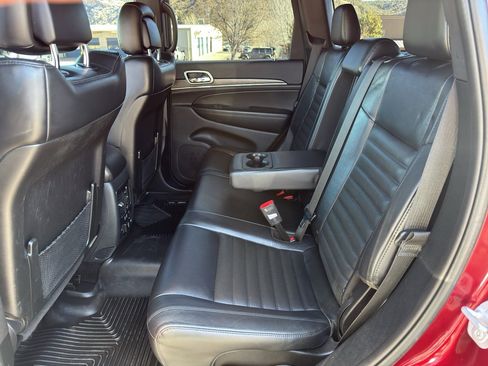Used 2018 Jeep Grand Cherokee Limited image 44