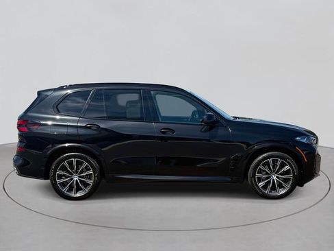 Used 2024 BMW X5 xDrive40i w/ M Sport Package AWD/4WD image 4