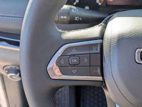 New 2025 Jeep Compass Latitude w/ Sun & Sound Group image 17