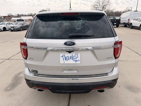 Used 2018 Ford Explorer XLT w/ Equipment Group 201A image 5