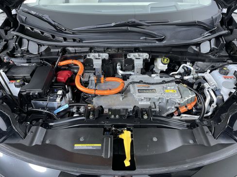 Certified 2023 Nissan Ariya AWD image 28