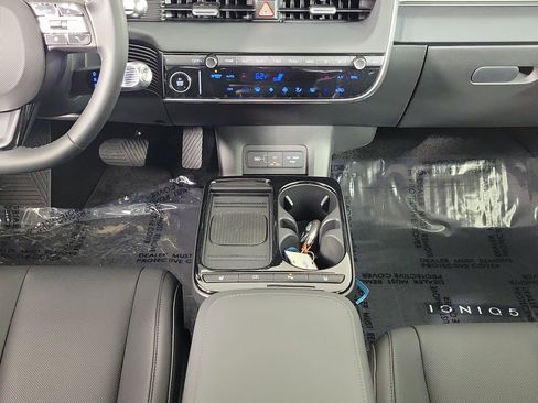 New 2026 Hyundai Ioniq 5 SEL image 10