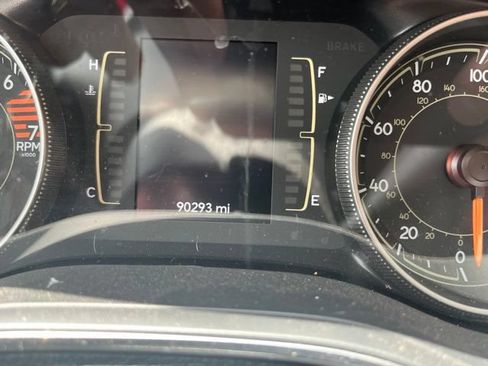 Used 2020 Jeep Cherokee Latitude FWD image 9