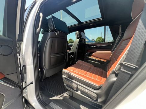 Used 2023 GMC Yukon Denali Ultimate AWD/4WD image 35