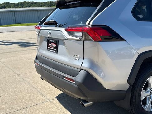 Used 2019 Toyota RAV4 XLE w/ Convenience Package AWD/4WD image 15