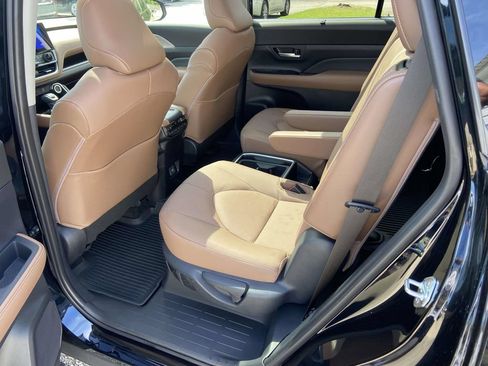 Used 2026 Toyota Grand Highlander AWD image 20