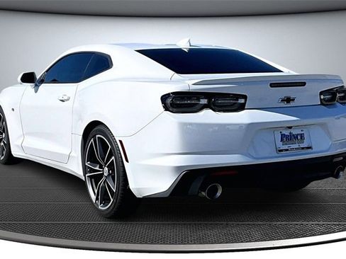 Used 2021 Chevrolet Camaro LT w/ RS Package image 4