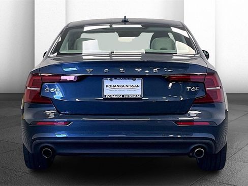 Used 2019 Volvo S60 T6 Momentum w/ Premium Package image 3