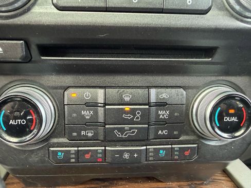 Used 2018 Ford F150 Lariat w/ Equipment Group 502A Luxury AWD/4WD image 52